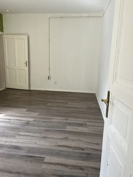 Nachmieter gesucht: 2-Zimmer-Wohnung im Wedding - muss auch die Küche kaufen — photo 1